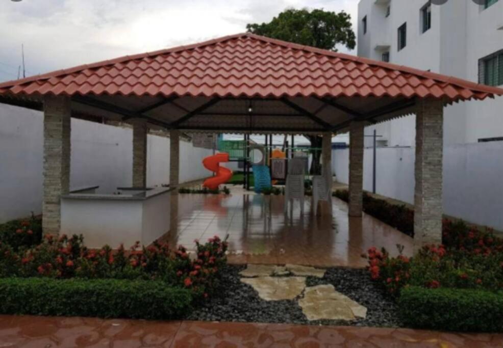 Comodas 3 Hab Con Piscina, Wifi 1Er Nivel ซานติอาโก เด ลอสกาบาเญโรส ภายนอก รูปภาพ