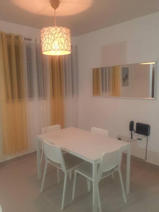 Comodas 3 Hab Con Piscina, Wifi 1Er Nivel ซานติอาโก เด ลอสกาบาเญโรส ภายนอก รูปภาพ